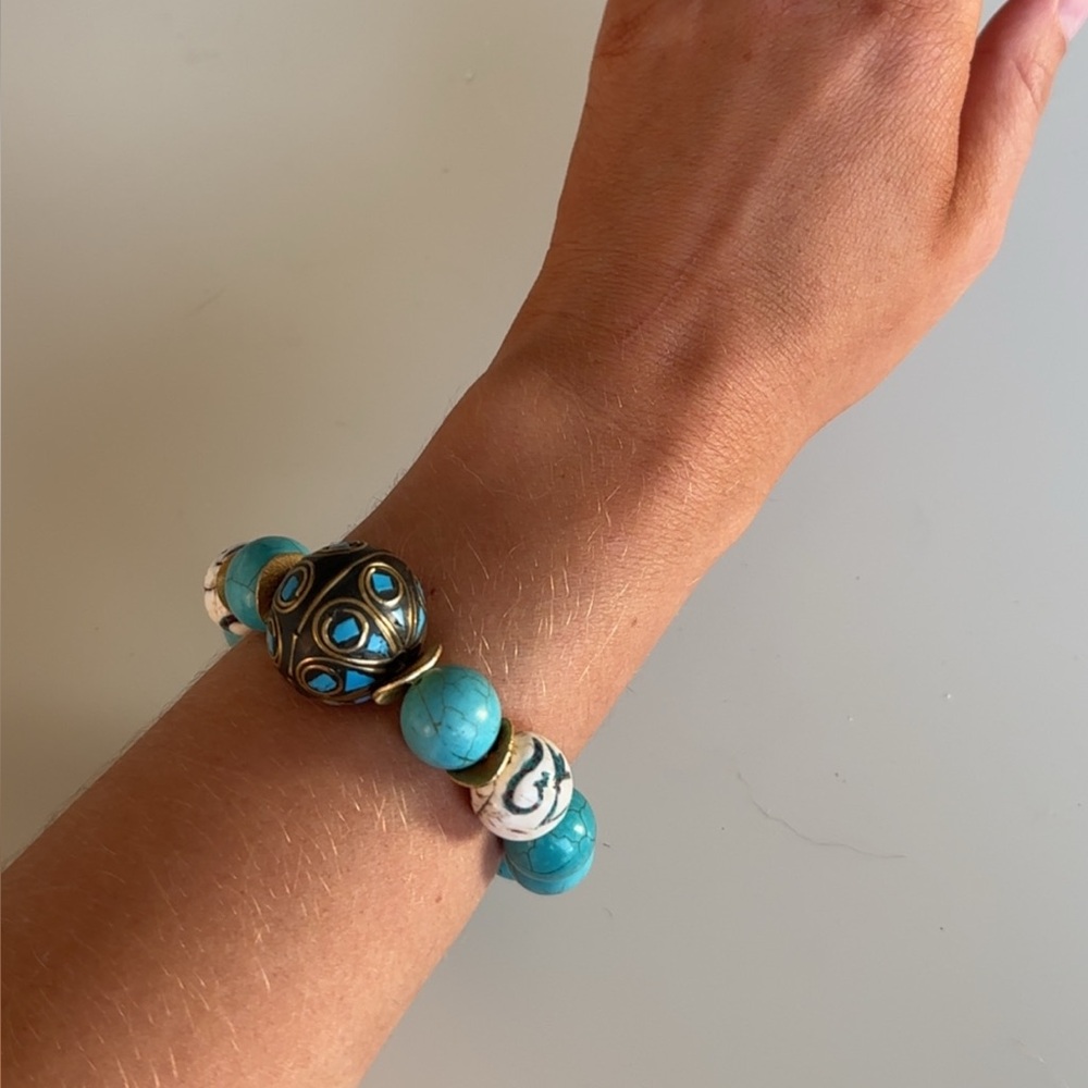 Turquoise and Gold Beaded Bracelet